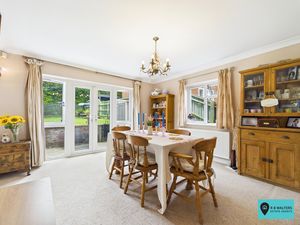 Dining Area - click for photo gallery